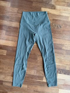 (Category: ) located in . Submitted by juliaw_preloved_lux (Listing ID 1456635630, Image 1). Description: .