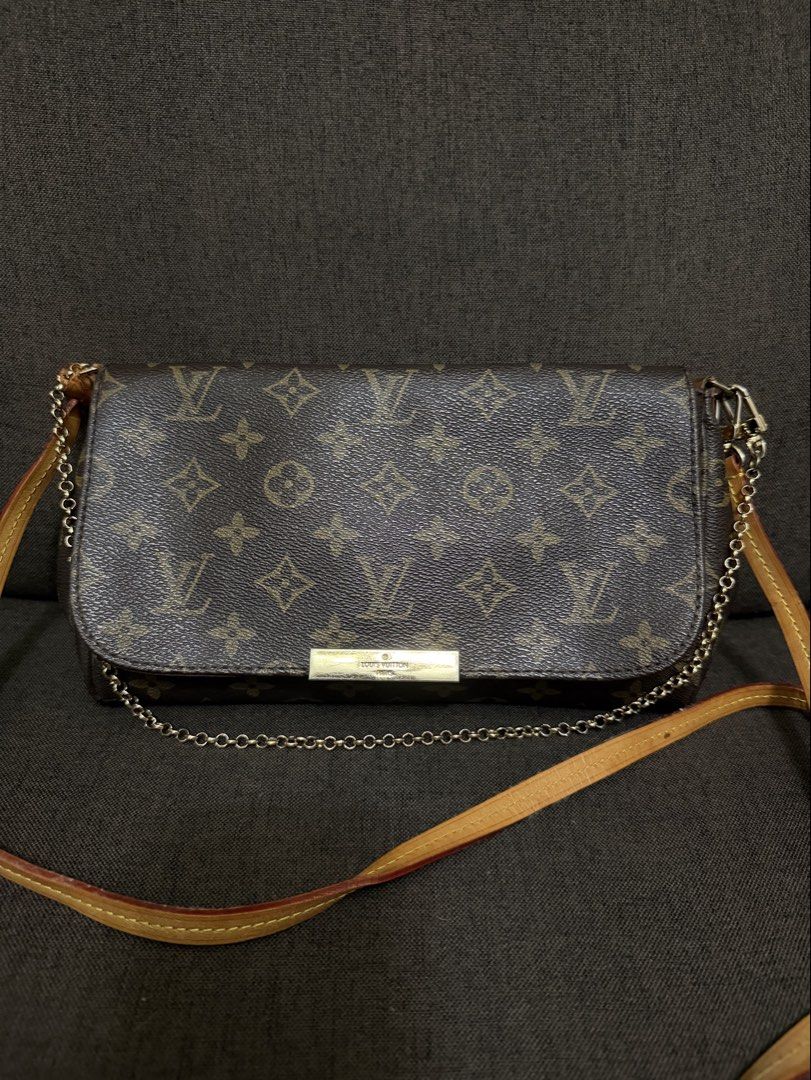 LV Favorite MM Monogram Chain Clutchbag (Category: Luxury Bags & Wallets) located in Pasig City. Submitted by armoire_deluxe (Listing ID 1455974200, Image 1). Description: Pre💕 item. In good condition..