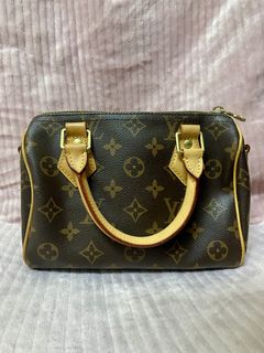 (Category: ) located in . Submitted by nr_thrifted (Listing ID 1456680841, Image 1). Description: .