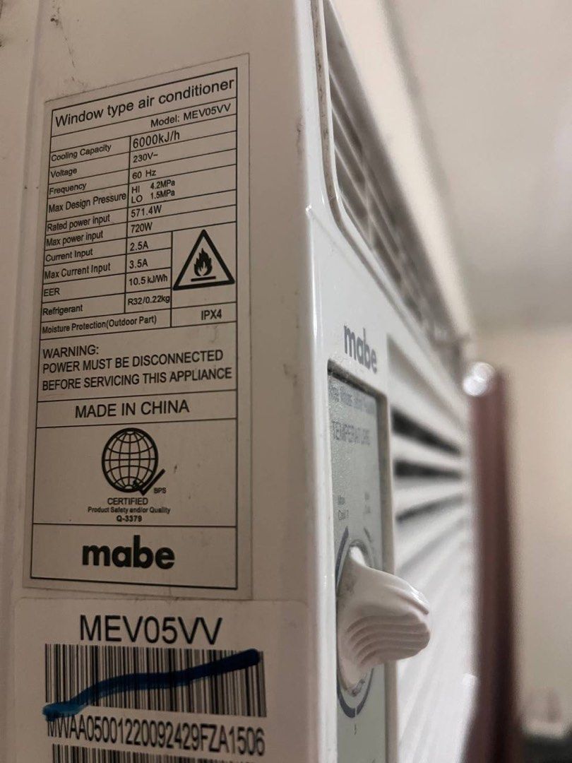 Mabe 0.6 HP Window Type Aircon (Category: Air Conditioning and Heating) located in Quezon City. Submitted by aquacart (Listing ID 1456605505, Image 2). Description: no damage but needs cleaning.
