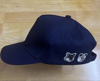(Category: ) located in . Submitted by ananascloset (Listing ID 1456775750, Image 1). Description: .
