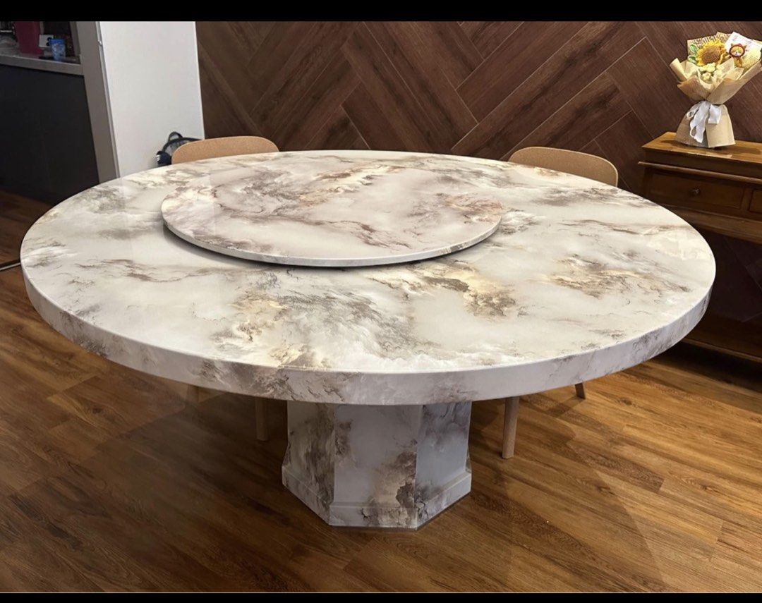 Marble dining table (Category: Other Kitchenware & Tableware) located in Telok Panglima Garang. Submitted by thelittlethings90 (Listing ID 1456669060, Image 3). Description: .