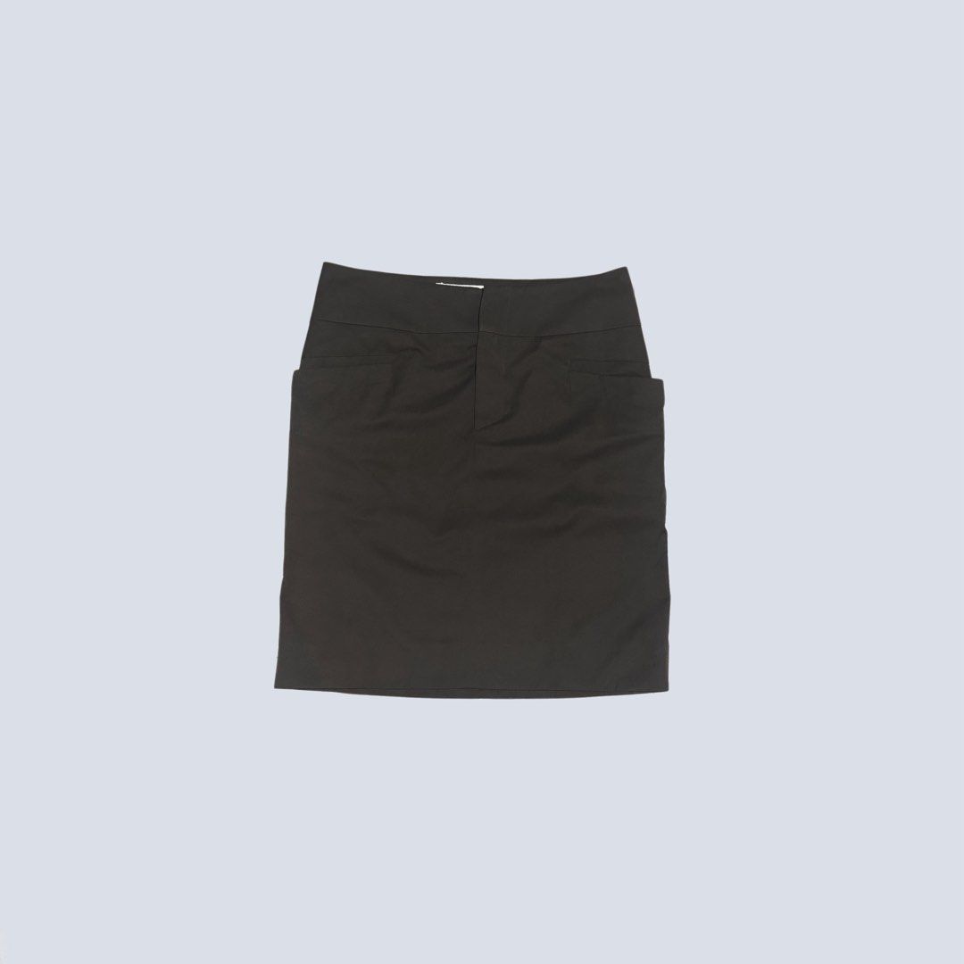 Marni Brown Polyester High-Waist Pencil Skirt Fly Button Front Pockets (Category: Luxury Apparel) located in Digos. Submitted by appareall (Listing ID 1456650826, Image 1). Description: B1-623 Approximate measurements (taken flat in inches) On tag size #38 Waist: 28 Length: 18.5 Leg opening: 17.5 Material: Polyester .
