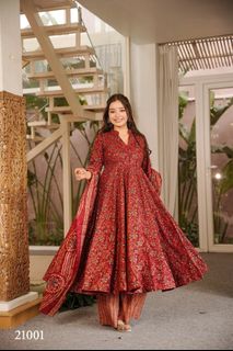 (Category: ) located in . Submitted by haniaboutique (Listing ID 1456701790, Image 1). Description: .