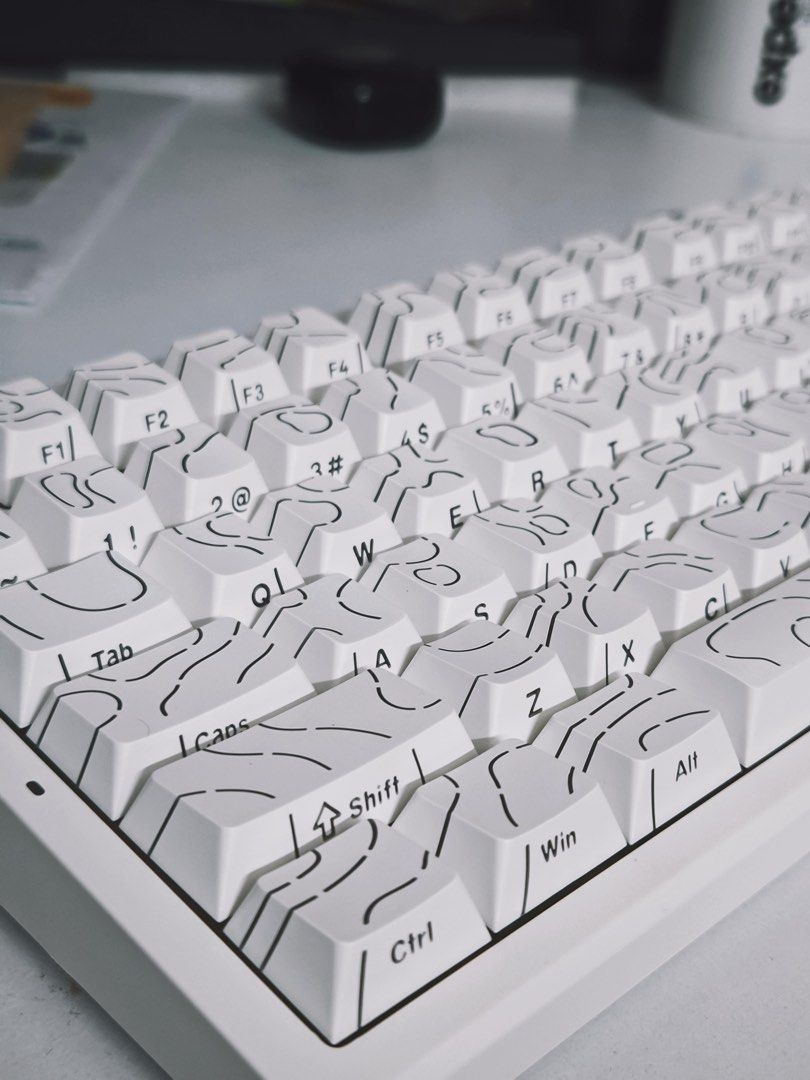 mchose jet 75 white topographic (Category: Computer Keyboard) located in Quezon City. Submitted by oldzclutz (Listing ID 1456714465, Image 2). Description: - ‼️NO wire (used it as replacement for my other keyboard) - with box - like new condition .