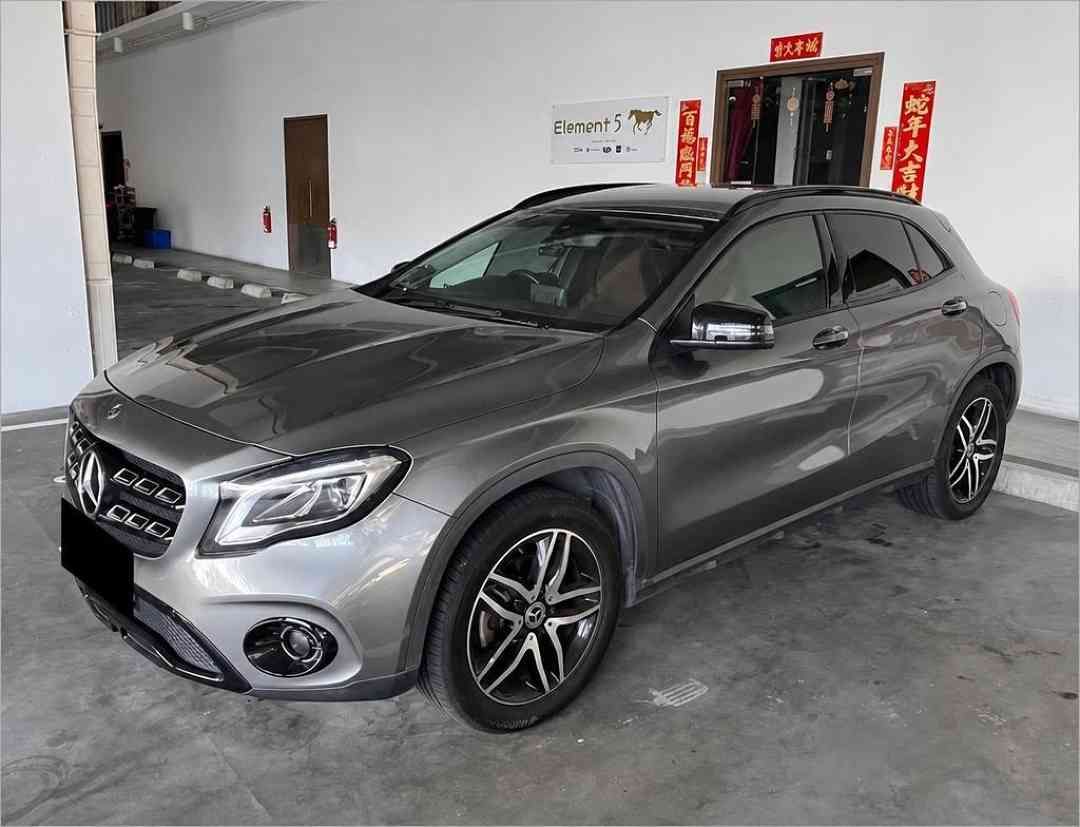 Mercedes-Benz GLA-Class 2014 GLA180 Urban Edition [2019] (A) (Category: Used Cars) located in Singapore. Submitted by monstermotors. (Listing ID 1456678130, Image 3). Description: Popular Compact SUV. Major Servicing Just Done. Wear & Tear Replaced Accordingly. Inspection Welcome Too. Financing Available. Contact Us Sales Contact: Austin - tel:86666639 .