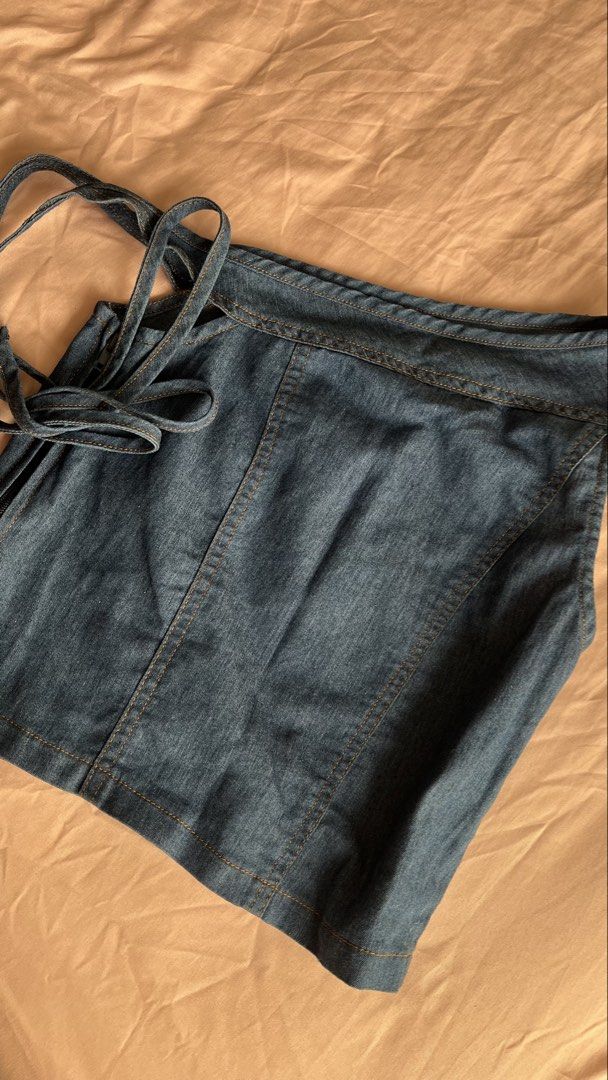 Miu the label soho denim top (Category: Sleeveless) located in Quezon City. Submitted by spacecleanse (Listing ID 1456672985, Image 2). Description: Worn 1x .