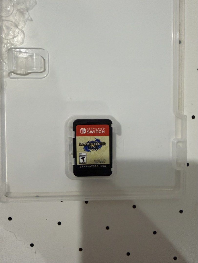 Monster Hunter Rise Nintendo Switch Game (Category: Nintendo) located in Mandaluyong City. Submitted by timanauva22569 (Listing ID 1456737213, Image 2). Description: - Monster Hunter Rise for Nintendo Switch - Includes game cartridge and case .
