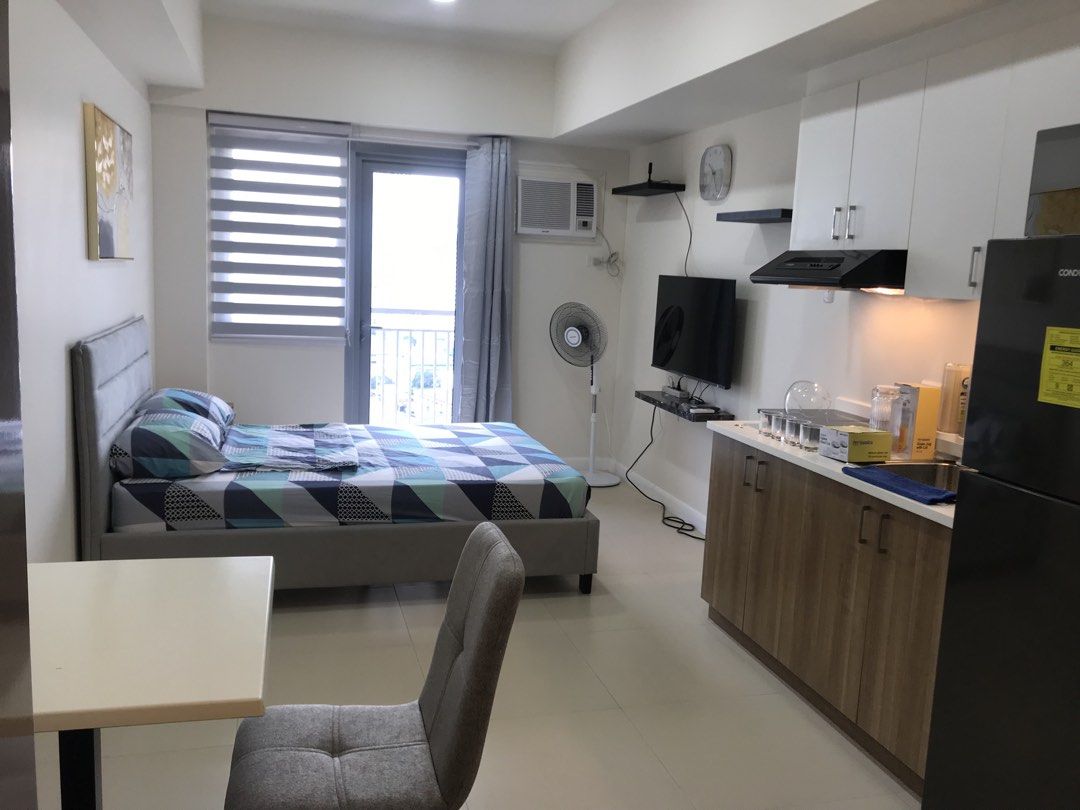 Nicely furnished Vantage West studio (Category: Apartments & Condos) located in Taguig. Submitted by dengarces (Listing ID 1456631780, Image 1). Description: With balcony 14th flr BGC view.