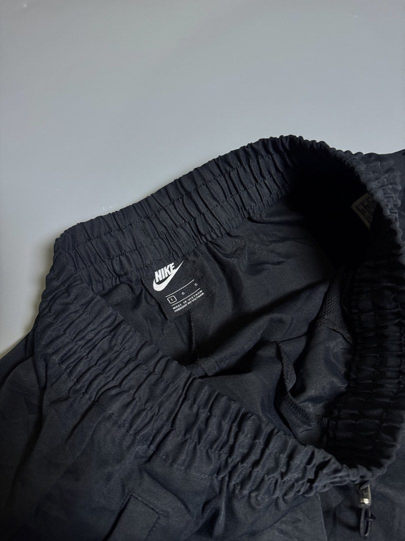 Nike (Category: Activewear) located in Sipalay. Submitted by collidethrift (Listing ID 1456609941, Image 3). Description: FOR SALE❗️❗️❗️ Nike Women’s Woven Pants Size Large Waist 30-34 Length 38 Good as new condition No issue 🏷️650+ship 📍Location Neg Occ 📦Ship via JNT EXPRESS 📩📩📩.