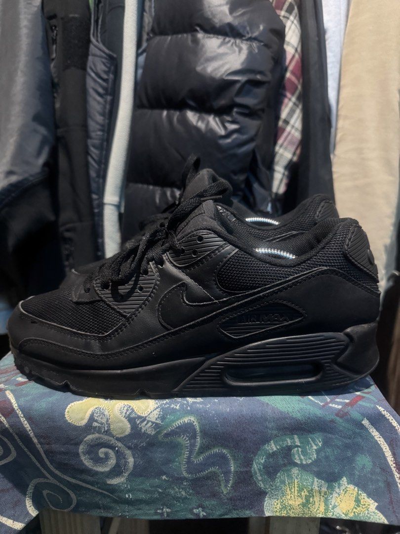 Nike Airmac Triple Black (Category: Sneakers) located in Baguio. Submitted by ezaussie (Listing ID 1456730311, Image 1). Description: Size 11 US Check last pic for issue.