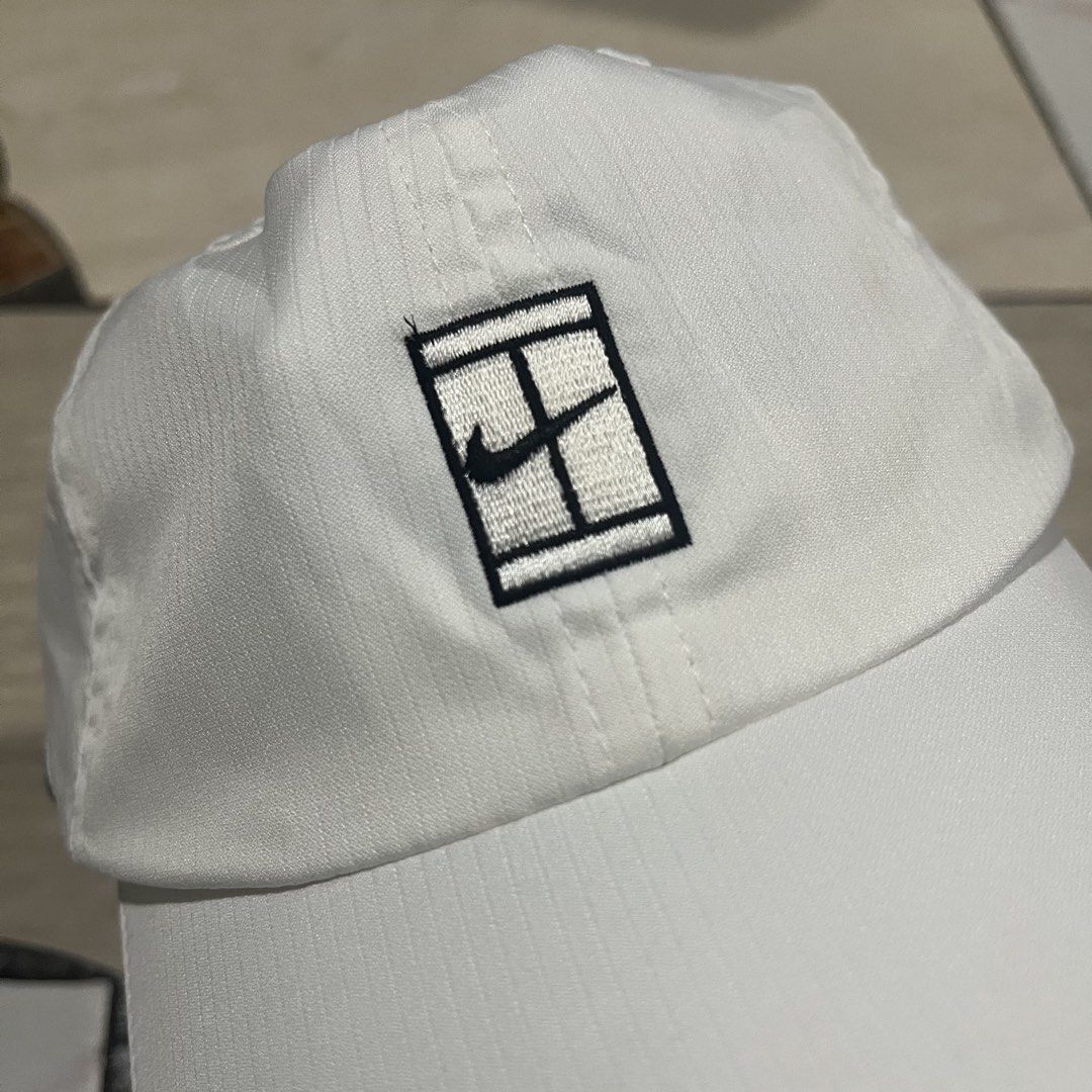 Nike FIT DRY White Tennis Cap (Category: Caps & Hats) located in Bacolod City. Submitted by cdargg (Listing ID 1456740304, Image 2). Description: Nike FIT DRY White Tennis Cap Size: OSFA(One Size Fits All) Flaws: Light yellow stain Need wash Excellent .