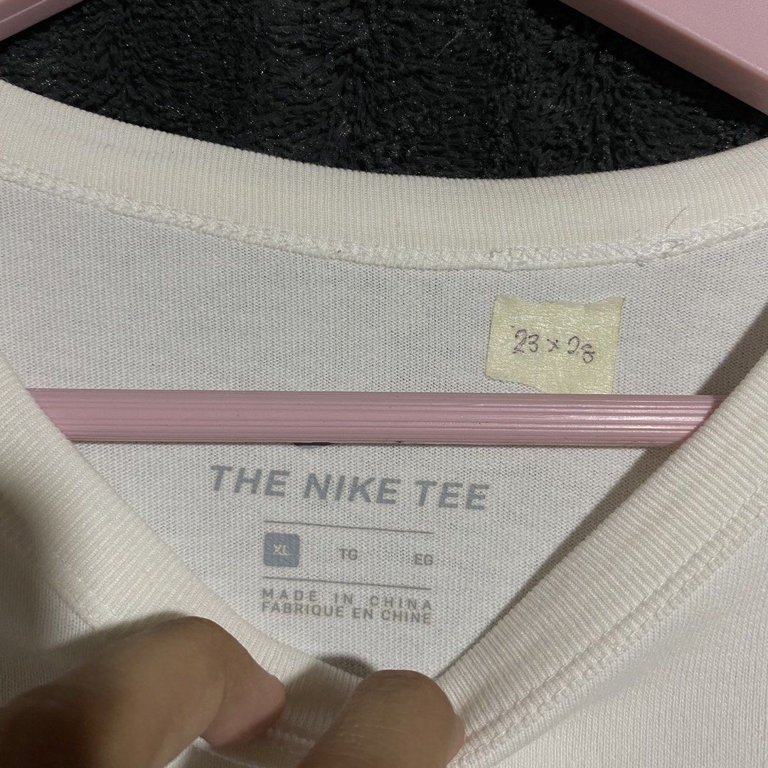 Nike Mid Logo T - Shirt (Category: Tshirts & Polo Shirts ) located in Cebu City. Submitted by kklez (Listing ID 1456699482, Image 3). Description: 23 x 28 Authentic Excellent Condition.