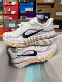 (Category: ) located in . Submitted by khai.uasneakers (Listing ID 1456760054, Image 1). Description: .