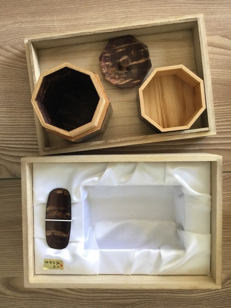 Octagonal cherry bark tea caddy set (Category: Coffee & Tea Tableware) located in Manila. Submitted by declutteringpixie (Listing ID 1456611334, Image 3). Description: For your dried loose leaf teas and herbs Lovely material for a tea caddy— cherry bark, so extra! :) Boxed set perfect for gifting Looks unused Ships from QC.