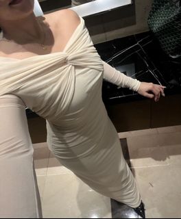 (Category: ) located in . Submitted by ireenleeee (Listing ID 1456776298, Image 1). Description: .