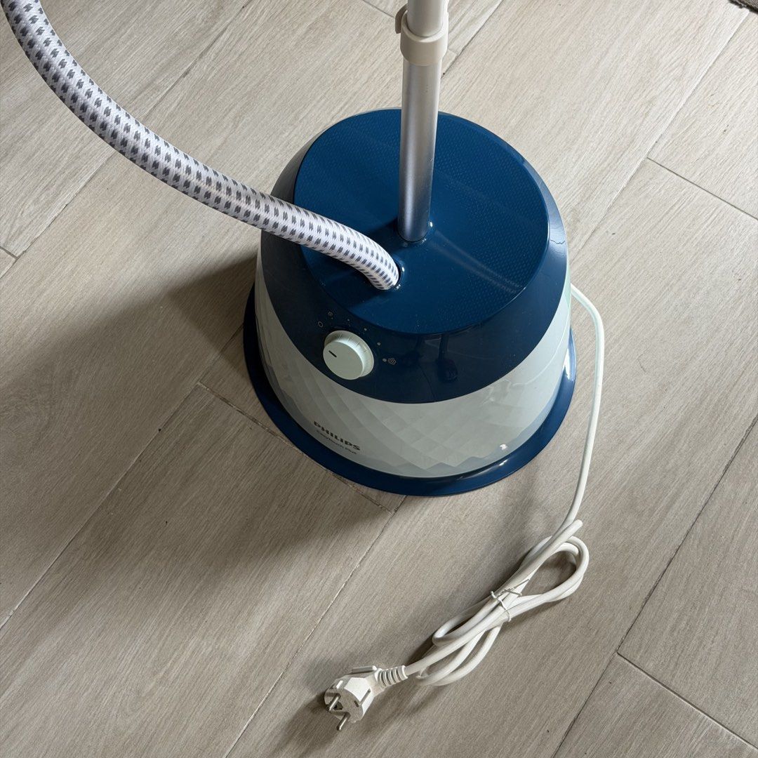 Philips Garment Steamer - GC518 1600W (Category: Irons & Steamers) located in Manila. Submitted by cecereads (Listing ID 1456651672, Image 3). Description: PHILIPS GARMENT STEAMER!!! Never used. Brand New to Like New (Attempted to use it once but didnt push through). COMPLETE WITH BOX Original price at Php 9,000.00; bought April 2023 ONLY ISSUE: due to storage and humidity situation; there’s a rusting in the metal of the clip in the hanger part**