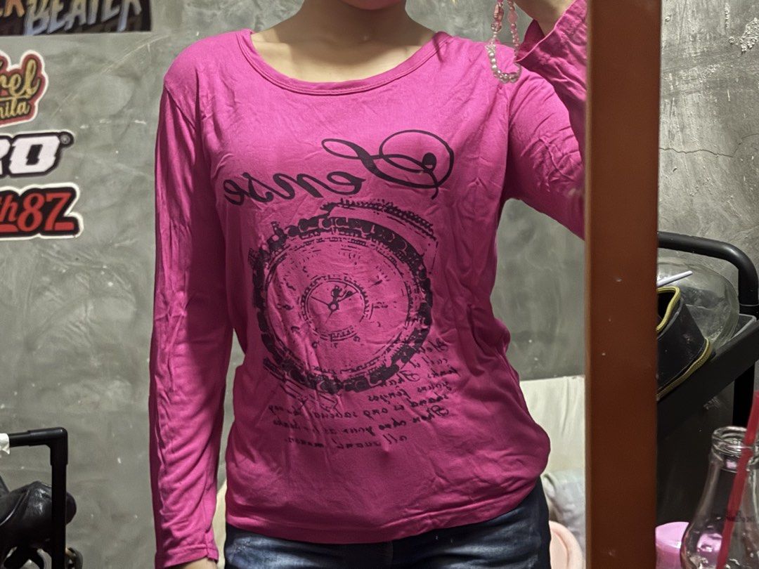 pink long sleeve sense graphic tee y2k (Category: Longsleeves) located in Abucay. Submitted by avishhs (Listing ID 1456610952, Image 2). Description: - NO FLAWS in very good condition - size xs- small - cotton, NOT POLYESTER - GCASH MOP - JNT MOD .