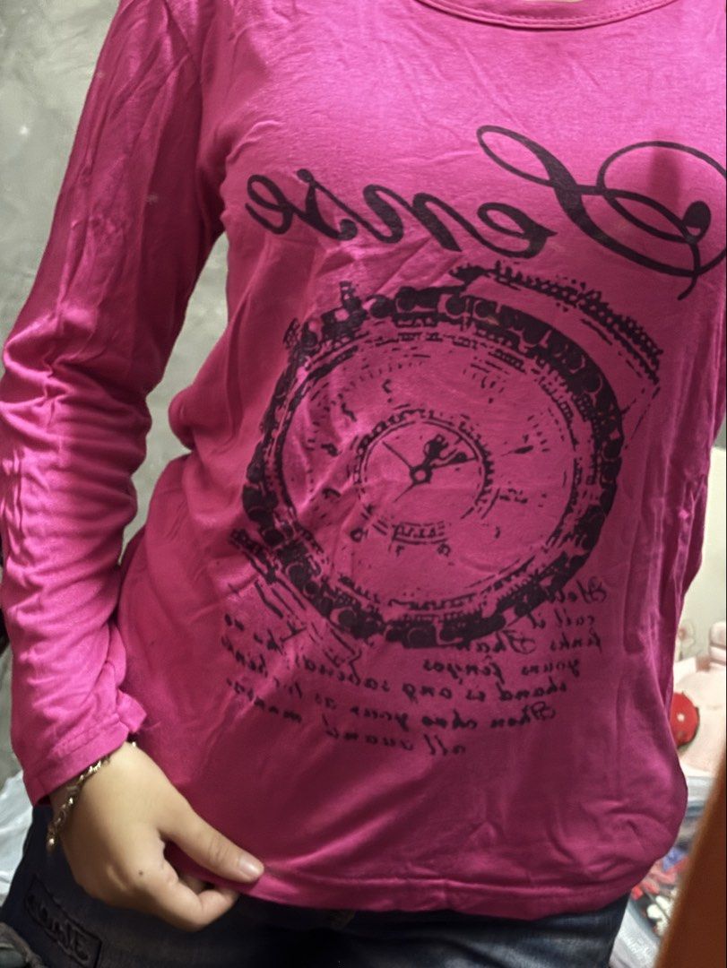 pink long sleeve sense graphic tee y2k (Category: Longsleeves) located in Abucay. Submitted by avishhs (Listing ID 1456610952, Image 3). Description: - NO FLAWS in very good condition - size xs- small - cotton, NOT POLYESTER - GCASH MOP - JNT MOD .