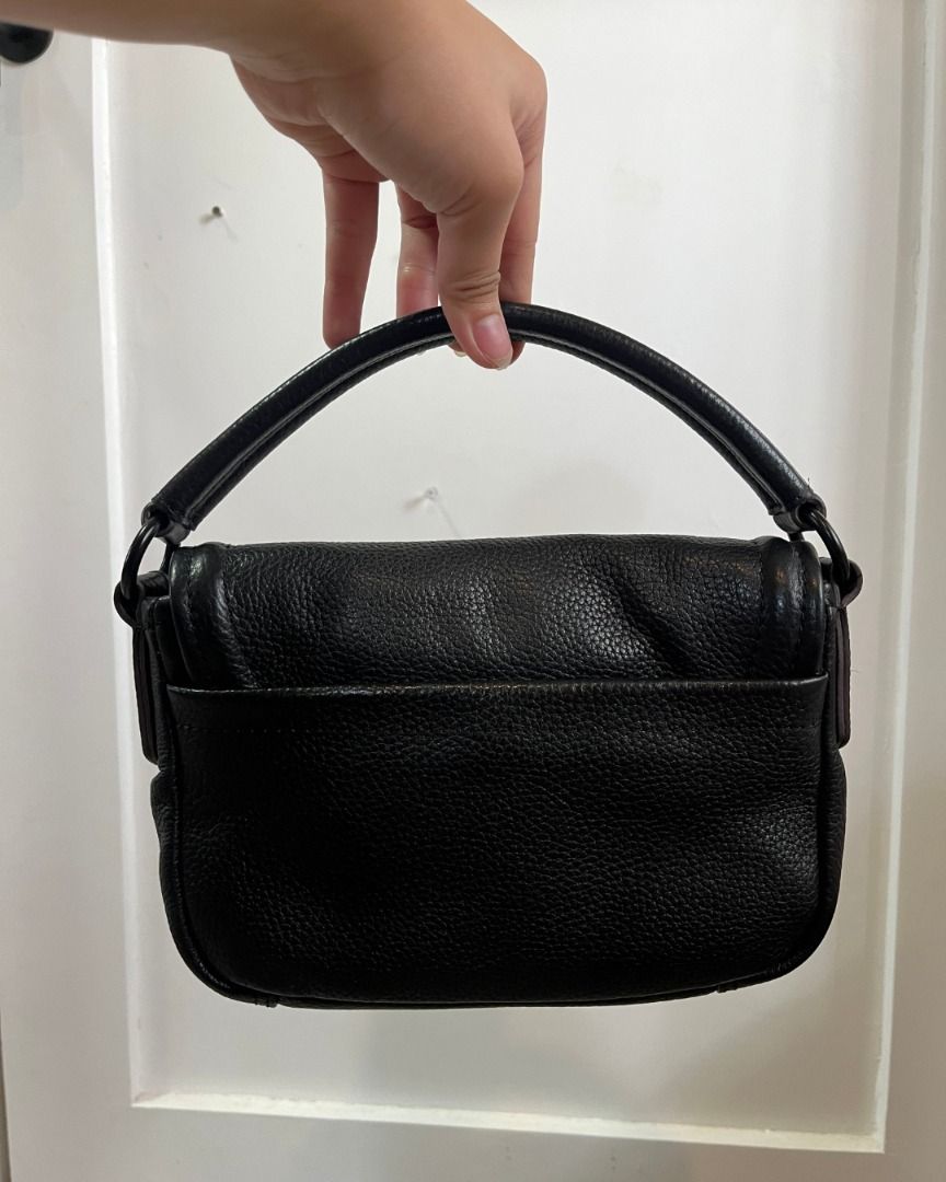 Pre-loved Aimee Kestenberg Crossbody Bag (Category: Luxury Bags & Wallets) located in Taguig. Submitted by emgoofficial (Listing ID 1456653295, Image 3). Description: Original Aimee Kestenberg leather crossbody bag bought in the US. Super soft pebbled leather quality with adjustable strap. Great everyday bag for running errands or casual outings. 📌 Pre-loved condition: Well-used but absolutely no big damages or tears. Few light surface spots on 