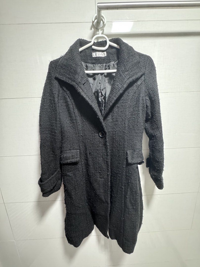 Preloved Wool Trench coat for women (Category: Coats, Jackets and Outerwear) located in Las Pinas. Submitted by jescerrie.adajar (Listing ID 1456638475, Image 1). Description: Preloved Trench coat for women -Black wool trench coat for women -with lining -Medium size -Dimensions : Shoulders = 17 inches Length = 38 inches -RFS : Decluttering.