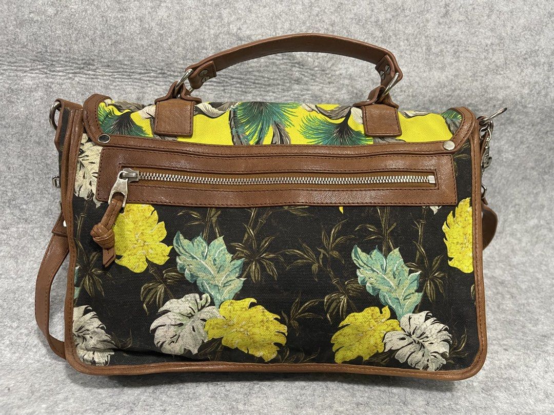 PROENZA SCHOULER (Category: Shoulder Bags) located in Calamba. Submitted by thriftingoverload (Listing ID 1456632868, Image 3). Description: plus shipping fee may watermarks lang sa leather at amoy ukay ukay.
