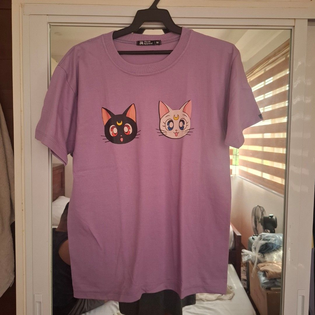 Purple T-shirt with Cat Graphics - Size M (Category: Tshirts & Polo Shirts ) located in Manila. Submitted by mrs_cp (Listing ID 1456659116, Image 1). Description: RFS: Decluttering -Used a few times -not stretch -kasya up to 40bust and 34waist -XL frame tho M ang tag Loc: Silang, Cavite MOP: Gcash MOD: Buyer ang magbbook ng rider or courier preferred.