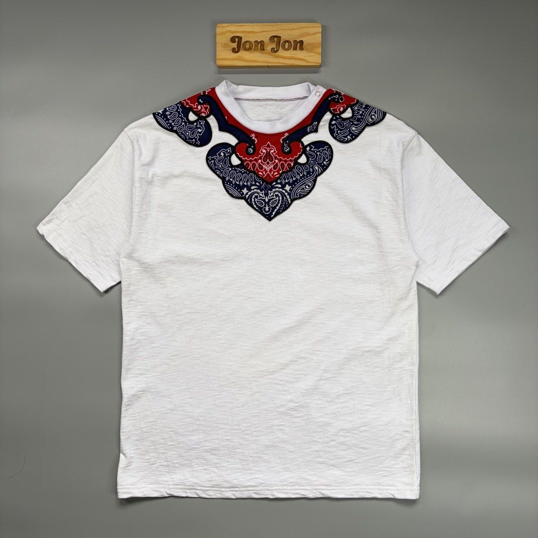 (Sale)Random Paisley Tshirt (Category: Activewear) located in Cavite. Submitted by onebeancent (Listing ID 1456619750, Image 1). Description: 🔘Random PaisL3y Size: Large to Semi XL Dimension: 22" Width | 28" Length Color: White Color Rate: Excellent Condtion Issue: None Condition: Excellent Before: 350php Now: 250php Additional Shipping Fee (J&T Small Pouch) 75php Luzon 100php visayas 120php mindanao.