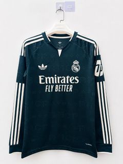 (Category: ) located in . Submitted by calcio_sport_jersey (Listing ID 1456734860, Image 1). Description: .