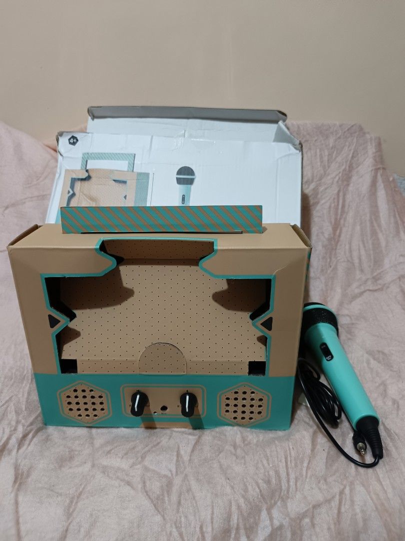 Retro style karaoke machine (Category: Soundbars, Speakers & Amplifiers) located in Baguio. Submitted by hayatihabi23287 (Listing ID 1456695526, Image 1). Description: retro style karaoke machine battery operated from Hongkong box.