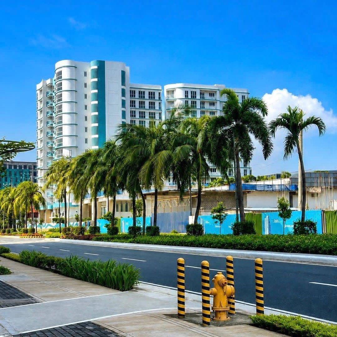 RFO CONDO IN PASAY MICASA TOWER PET FRIENDLY (Category: Apartments & Condos) located in Makati City. Submitted by phprimeproperty (Listing ID 1456760297, Image 1). Description: HUGE DISCOUNT‼️ High-end Condo at 50% OFF! 66sqm -119sqm with parking in Pasay City! Discounted price starts at 10.9M only! Inquire with us for actual unit visit!! #condonearmallofasia #condonearNAIA #condoforsale #BlueBayWalk #HighEndCondoInPasay #CondoInPasayCity #condon