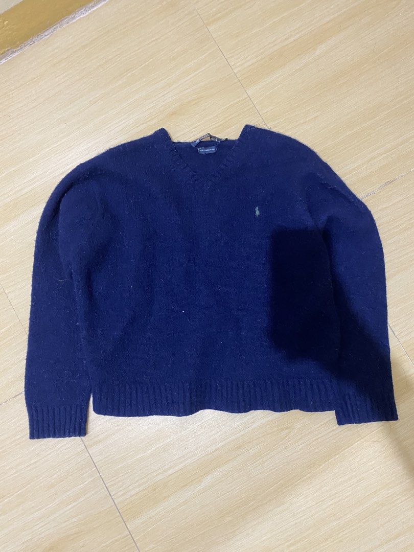RL KNITTED PULLOVER (UNISEX) (Category: Coats, Jackets and Outerwear) located in Taguig. Submitted by 9vicious_ (Listing ID 1456725460, Image 1). Description: issue: may small pinhole sa likod 399🏷️ 20x20 taguig loc for more details just pm me!.