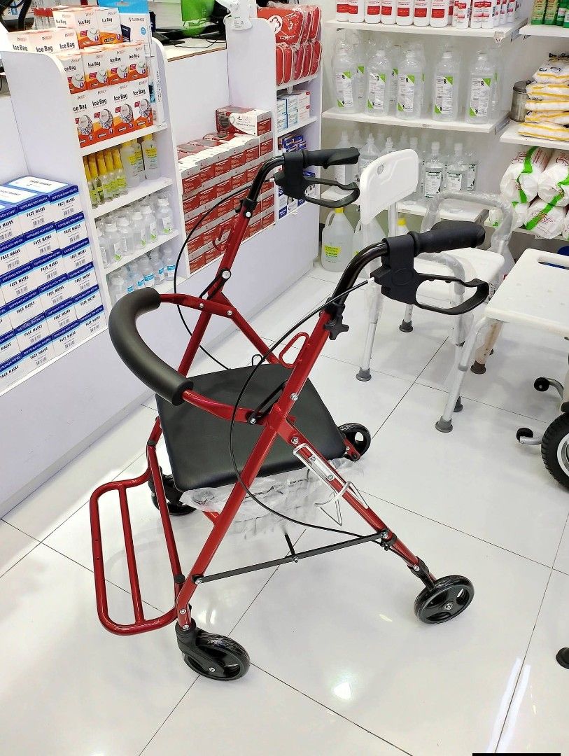 Rollator w/ foot rest (Category: Medical Supplies & Tools) located in Urdaneta. Submitted by md_jhezz (Listing ID 1456674933, Image 2). Description: Available here at Magic Mall Annex Urdaneta..