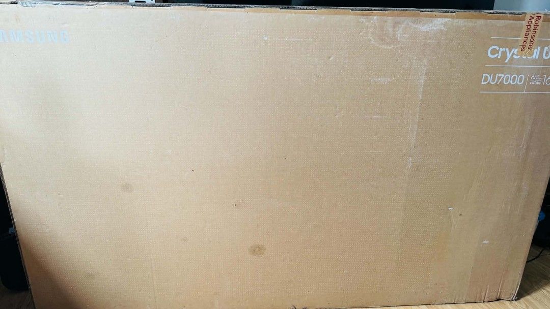 Samsung Crystal UHD DU7000 65" TV (Category: TV) located in Manila. Submitted by hyper_gamer (Listing ID 1456715894, Image 3). Description: - Samsung 65-inch Crystal UHD TV - Model: DU7000 - Originally purchased from Robinsons Appliances - Includes original box - Manila Sta Cruz pick up only - Iwas Scam, Kaliwaan.