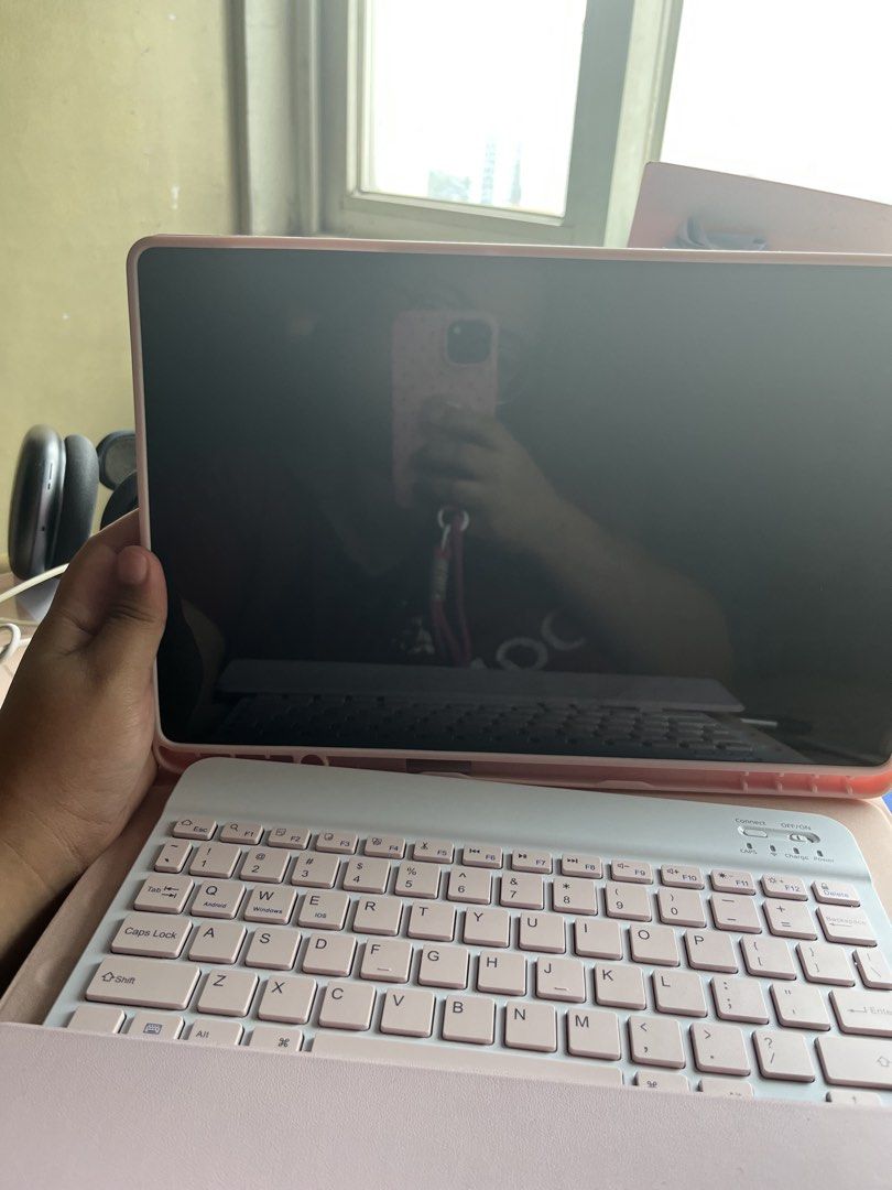 SAMSUNG TABLETS BUNDLE (Category: Android) located in Quezon City. Submitted by phampreloved (Listing ID 1456750689, Image 3). Description: TAKE ALL FOR 14k ‼️ Message me if individually 📍QC NEAR ROBINSONS MAGNOLIA.