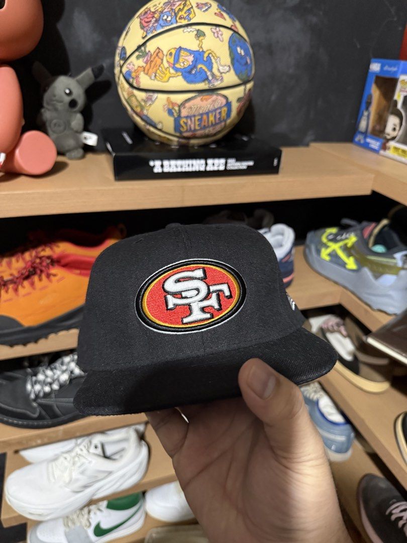 San Francisco 49ers Black Baseball Cap (Category: Caps & Hats) located in Plaridel. Submitted by chogs0215 (Listing ID 1456698675, Image 1). Description: Size 7 5/8 L- Black baseball cap - Features the San Francisco 49ers logo - Classic fitted style - Perfect for showing team spirit - Great for game days and casual wear .