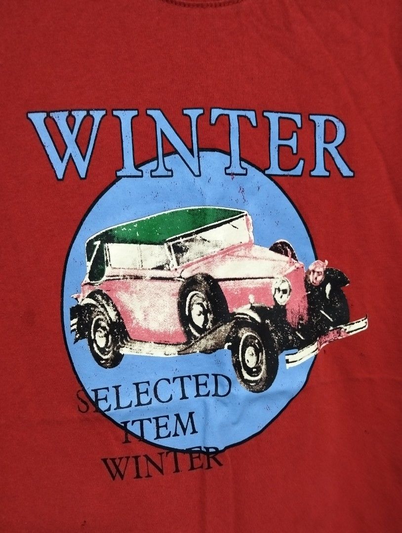 Vintage Selected Item Winter Graphic T-Shirt Red (Category: Tshirts & Polo Shirts ) located in Pasig City. Submitted by kat_grande (Listing ID 1456727225, Image 3). Description: - Eye-catching red graphic tee - Features a vintage car print - Text detail: 'WINTER SELECTED ITEM WINTER' - Brand: YIGEMIDN SINE 2007 - Unisex fit, suitable for everyone - Ideal for everyday casual wear.