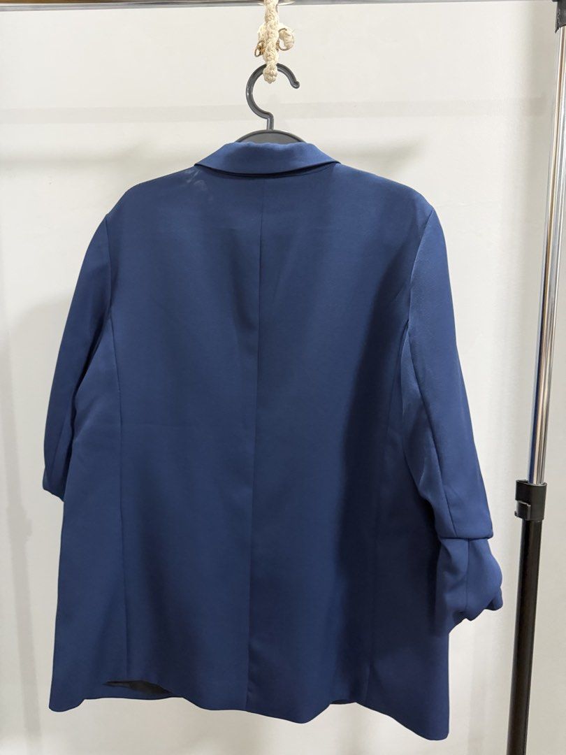 Brand new (with tag) SM Woman Navy Blazer (Category: Coats, Jackets and Outerwear) located in Taguig. Submitted by dyaaanel (Listing ID 1456644282, Image 2). Description: Navy Blue Office / Career Blazer 💙 Selling for ₱1,500 ✨ Brand new ✨ Never used ✨ Size: XL Perfect for office wear, interviews, meetings, or formal occasions. 👩🏻‍💼✨ RFS: Decluttering unused (new & slightly used) stuff. 📦 No meet-ups 🚚 Pick-up or delivery only 💸 Courier fee