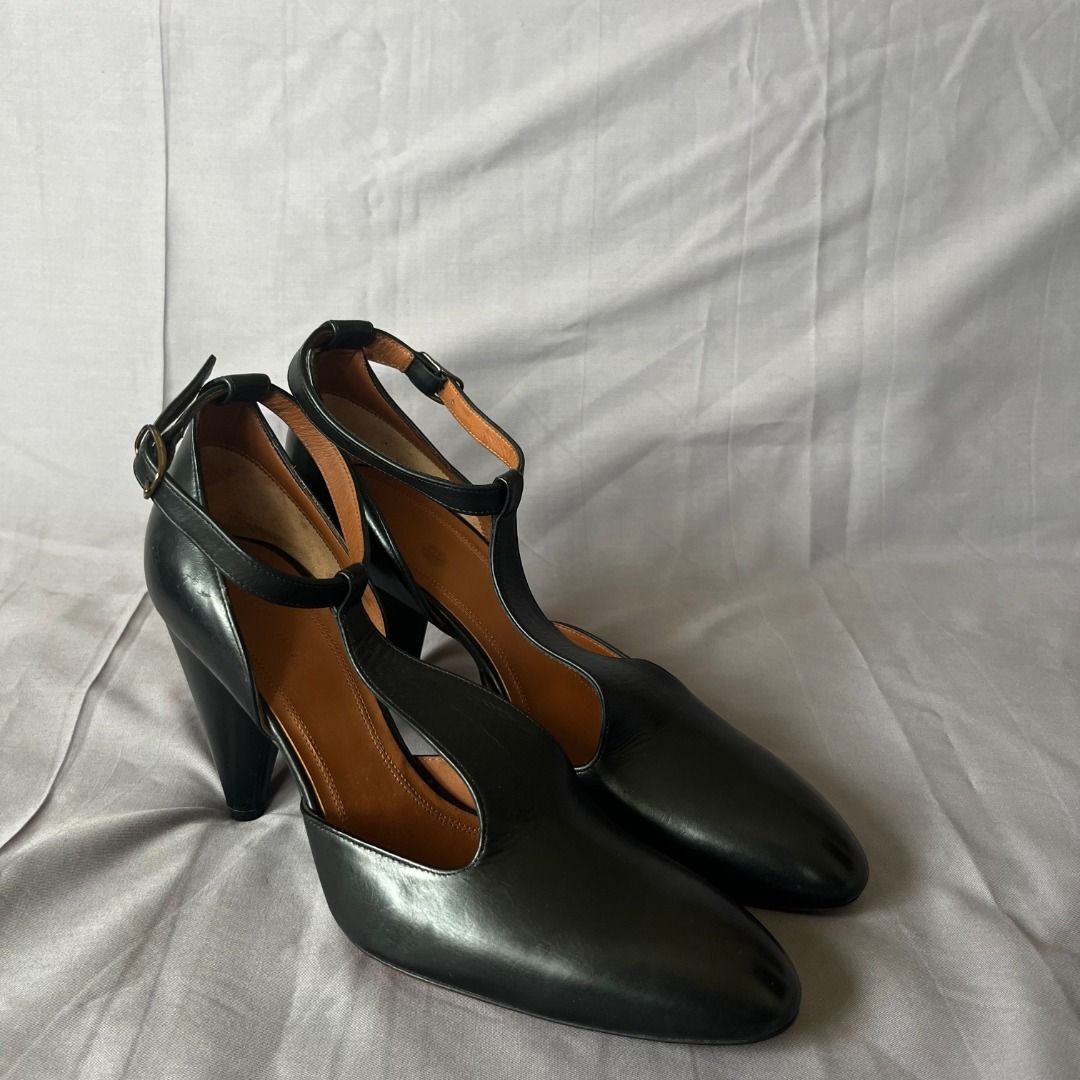 SS15 Celine By Phoebe Philo T-Strap Pumps (Category: Heels) located in Quezon. Submitted by _babypluto (Listing ID 1456740185, Image 1). Description: Condition: 9/10 Size on Tag: 35 IT Flaw: scratches.