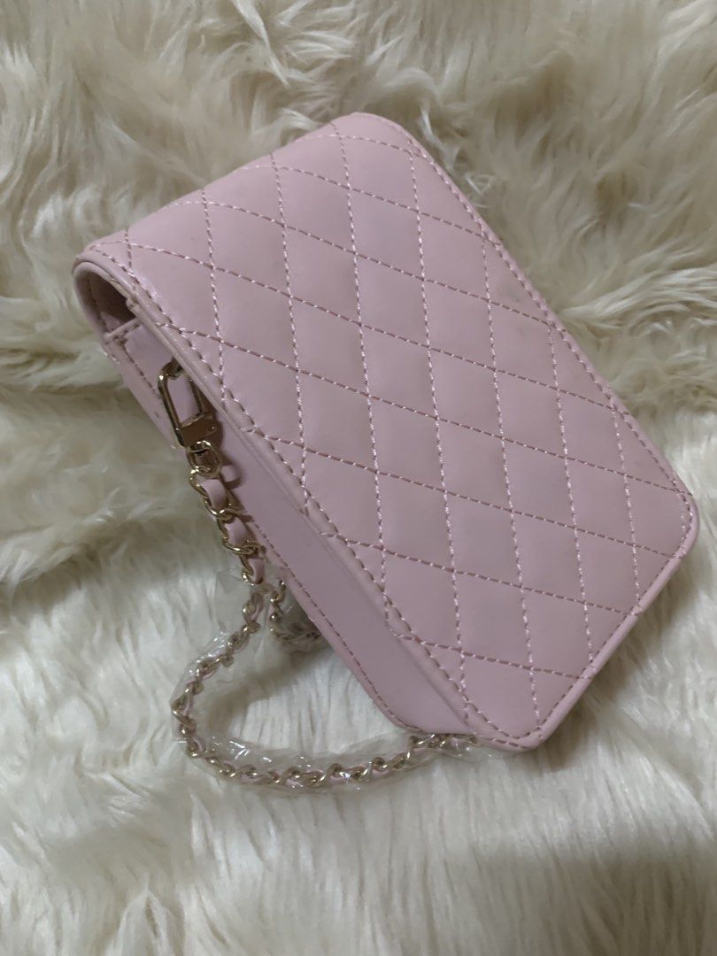 Starbucks China Quilted Sling Bag (Category: Shoulder Bags) located in Las Pinas. Submitted by erd17declutters (Listing ID 1456622487, Image 3). Description: 📍 Las Pinas 🚢 Lalamove or LBC/JnT 💵 Union Digital Bank/PSbank.