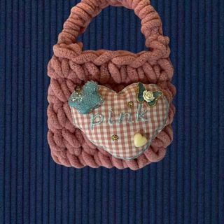 (Category: ) located in . Submitted by andapreloved_ (Listing ID 1456737317, Image 1). Description: .