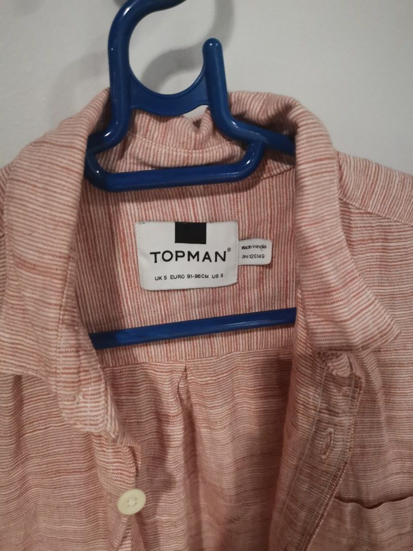 TOPMAN Short Sleeve Striped Shirt (Category: Tshirts & Polo Shirts ) located in Manila. Submitted by hb1118 (Listing ID 1456748719, Image 2). Description: - Topman Short Sleeve Shirt - Pink and White Stripes - Button-up Front - Perfect for Casual Wear - Size: S.