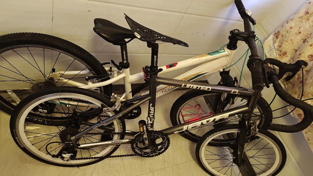 Two bikes merida 26j and java （分類：單車）位於 Hong Kong。 由 princedward.c2 提交（商品編號 1456636751，圖片 1）。簡介： both 1100。