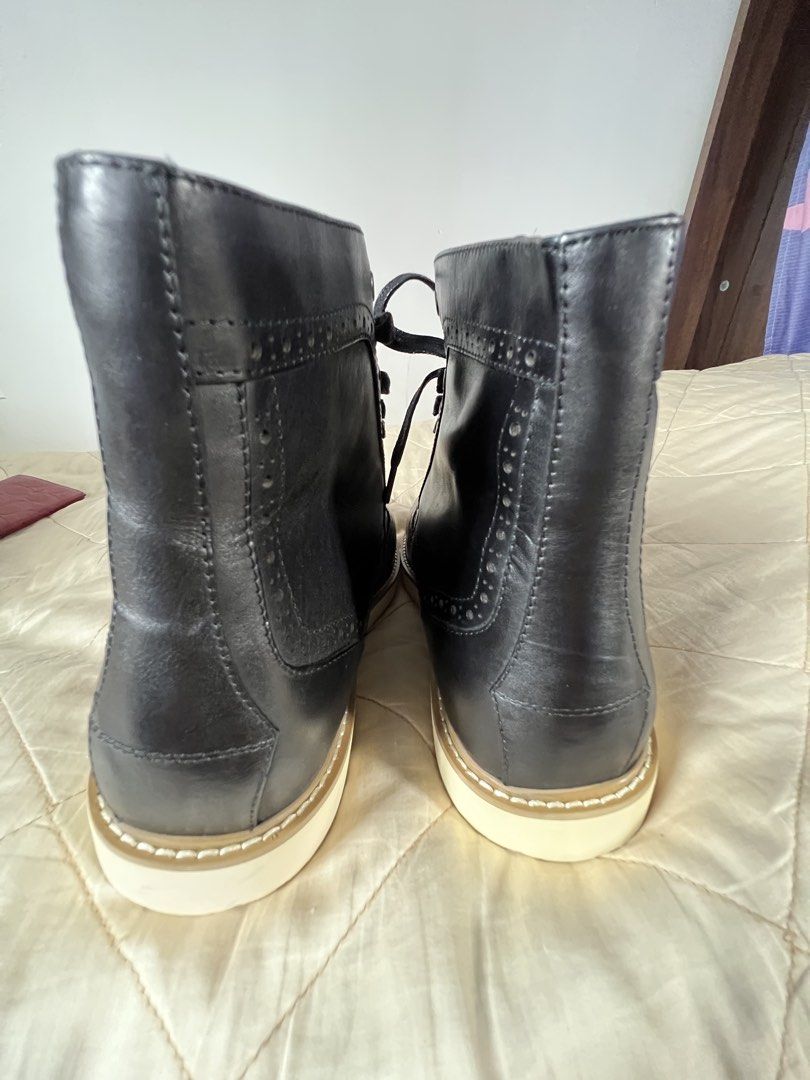Ugg （分類：靴）位於 Hong Kong。 由 darcy10 提交（商品編號 1456625425，圖片 3）。簡介： Winter boot。
