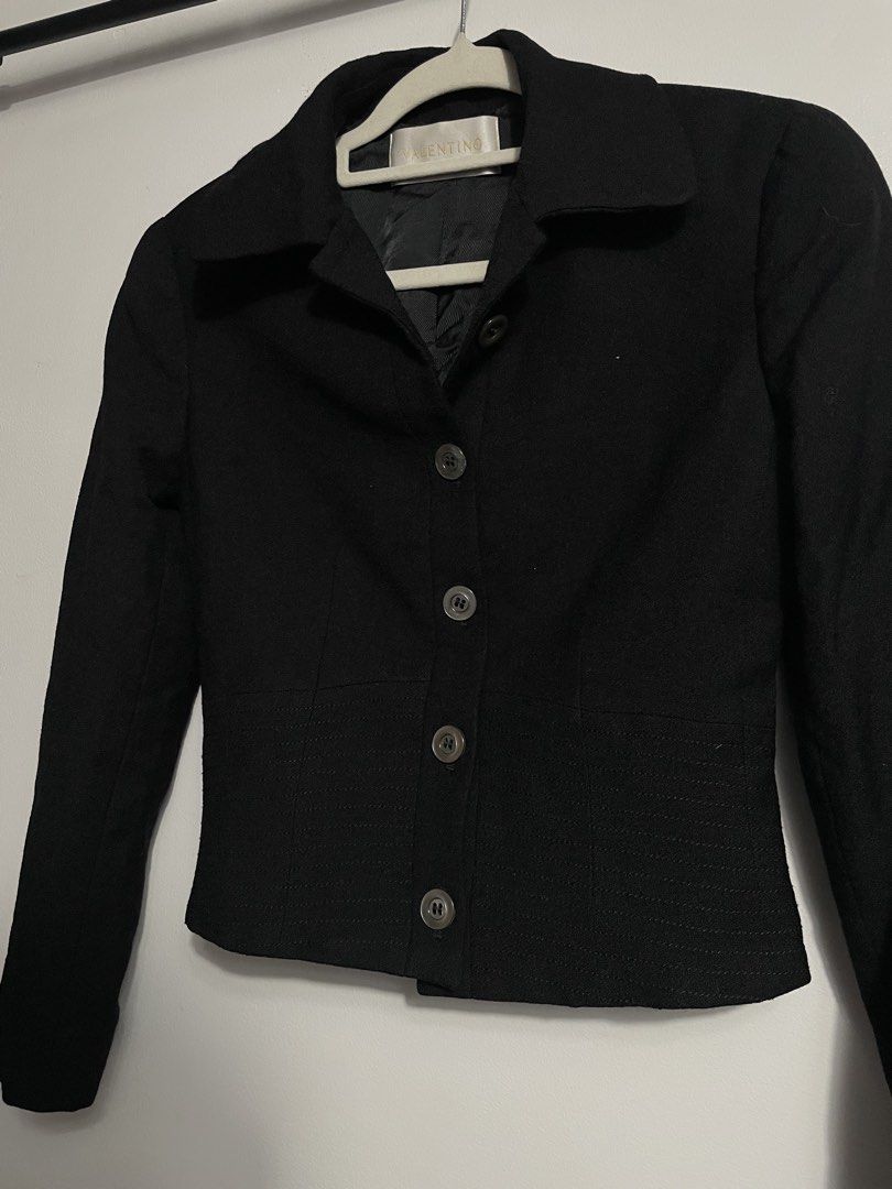 Valentino Roma S.p.a cute Blazer (Category: Luxury Apparel) located in Rizal. Submitted by akoheats (Listing ID 1456732796, Image 2). Description: Excellent Condition ✨ Size: 38 16” pit to pit 18” length 📌 Accepts layaway (up to 15 days) ❗️Check item carefully before purchasing ❗️No returns or exchanges after purchase.