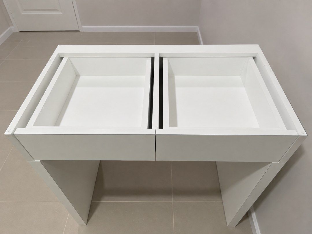 vanity table (Category: Table Linen & Textiles) located in Kuala Lumpur. Submitted by stuffprelovedd (Listing ID 1456721080, Image 2). Description: helo people yang baru pindah rumah or cari vanity table for makeup... i nak letgo meja makeup i btw meja ni i custom design so it little bit pricey... i pay at 500+ and decide nak letgo arrange 450 - 400 last price 😍 this table baru lagi i beli awal last month. for u guys yang berminat boleh dm ya 😘
