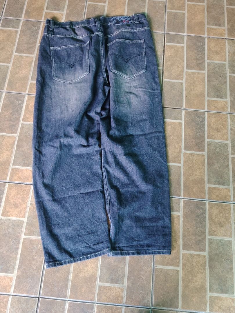 vintage baggy ecko pants (Category: Jeans) located in Caloocan City. Submitted by thriftnizaj_28 (Listing ID 1456668773, Image 3). Description: .