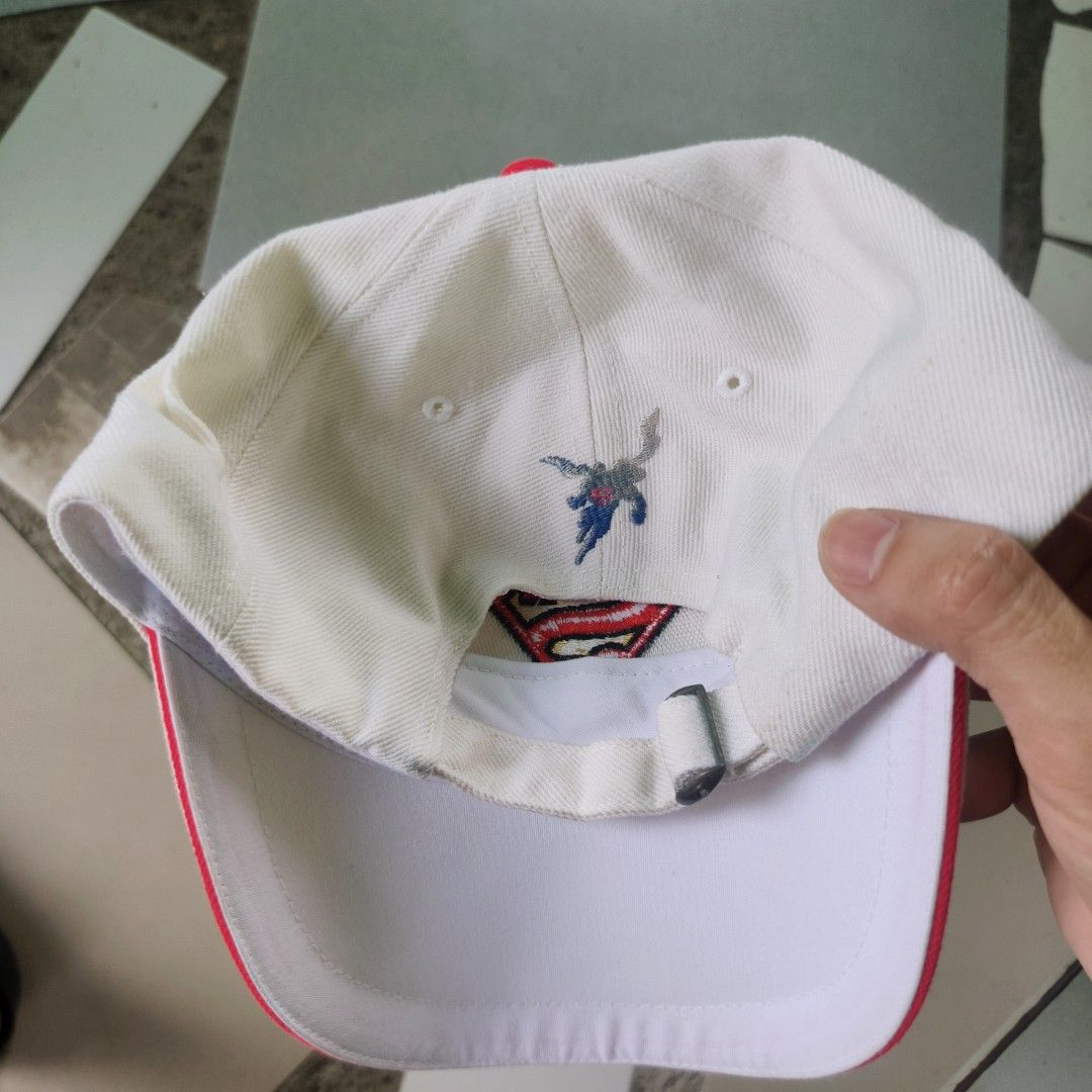 Vintage Dc Superman Cap (Category: Caps & Hats) located in San Marcelino. Submitted by ali_thriftzz (Listing ID 1456683207, Image 2). Description: Adjustable Sobrang ganda sa personal Issue minimal stain lang kasi nakatambak sa cabinet 350+sf.