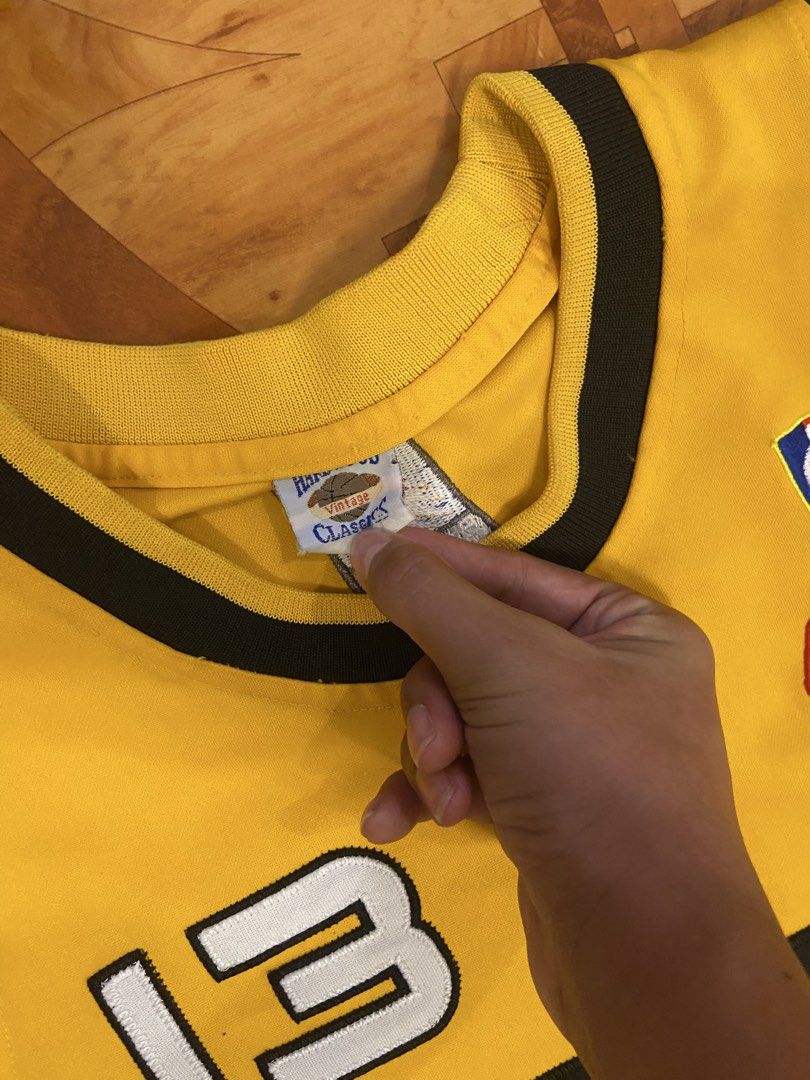 VINTAGE HARDWOOD WEST SANDO JERSEY (Category: Activewear) located in Manila. Submitted by sean_combs (Listing ID 1456635629, Image 3). Description: VINTAGE HARDWOOD WEST SANDO JERSEY DIMES:31x25 ❌1300❌ 🏷️1000.