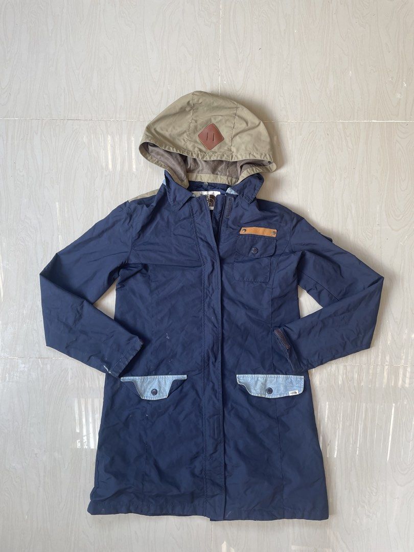 vintage The North Face long mountain parka jacket (Category: Coats, Jackets and Outerwear) located in Zamboanga. Submitted by guthens (Listing ID 1456746859, Image 1). Description: vintage The North Face long mountain parka jacket Condition- excellent Size- Large Issue- none Color rate- 9.5/10 Length- 32 Width- 20.